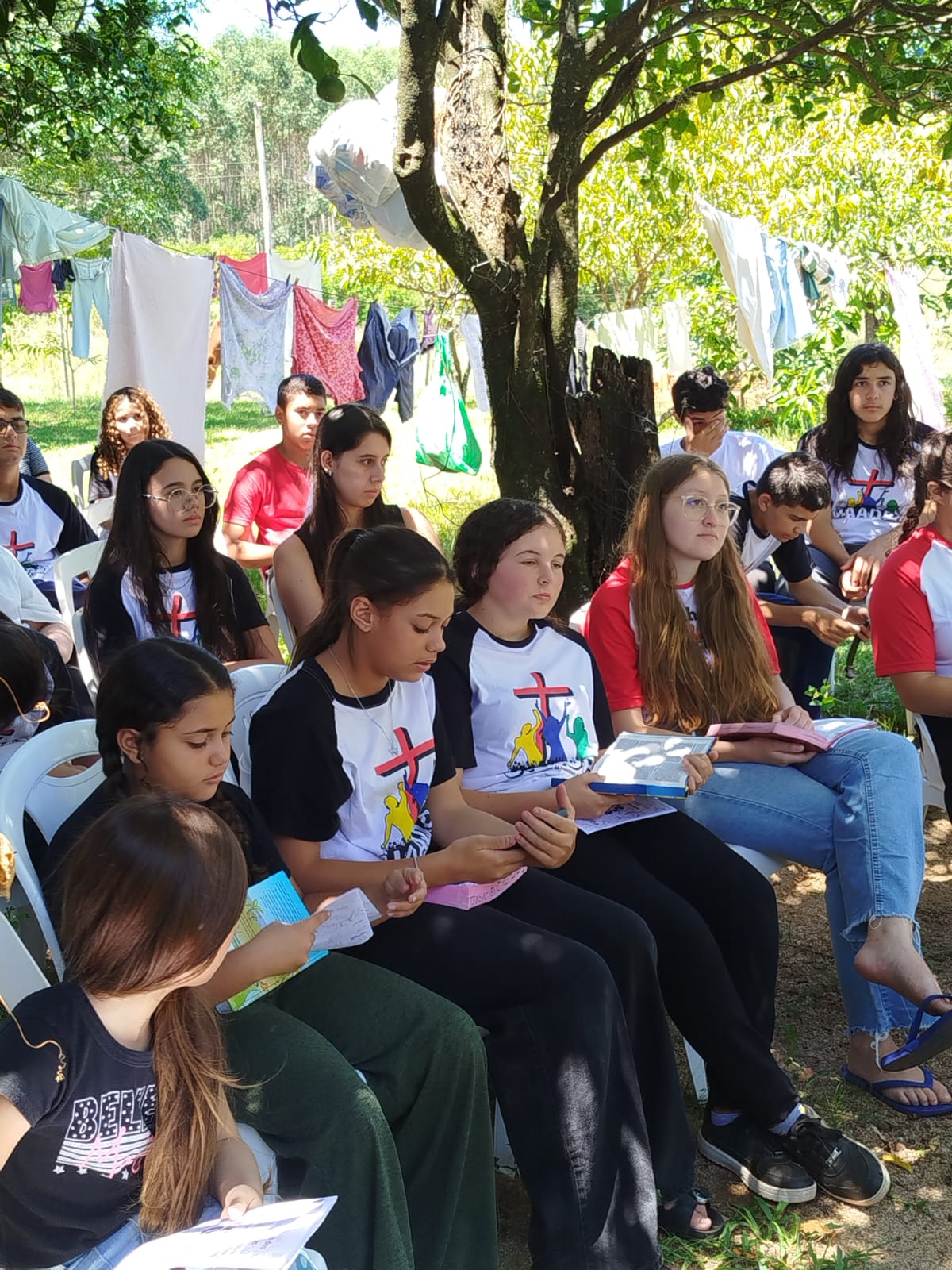 Dia Mundial do Desenhista: Adolescentes da UAADPA usam a arte para o Reino de Deus