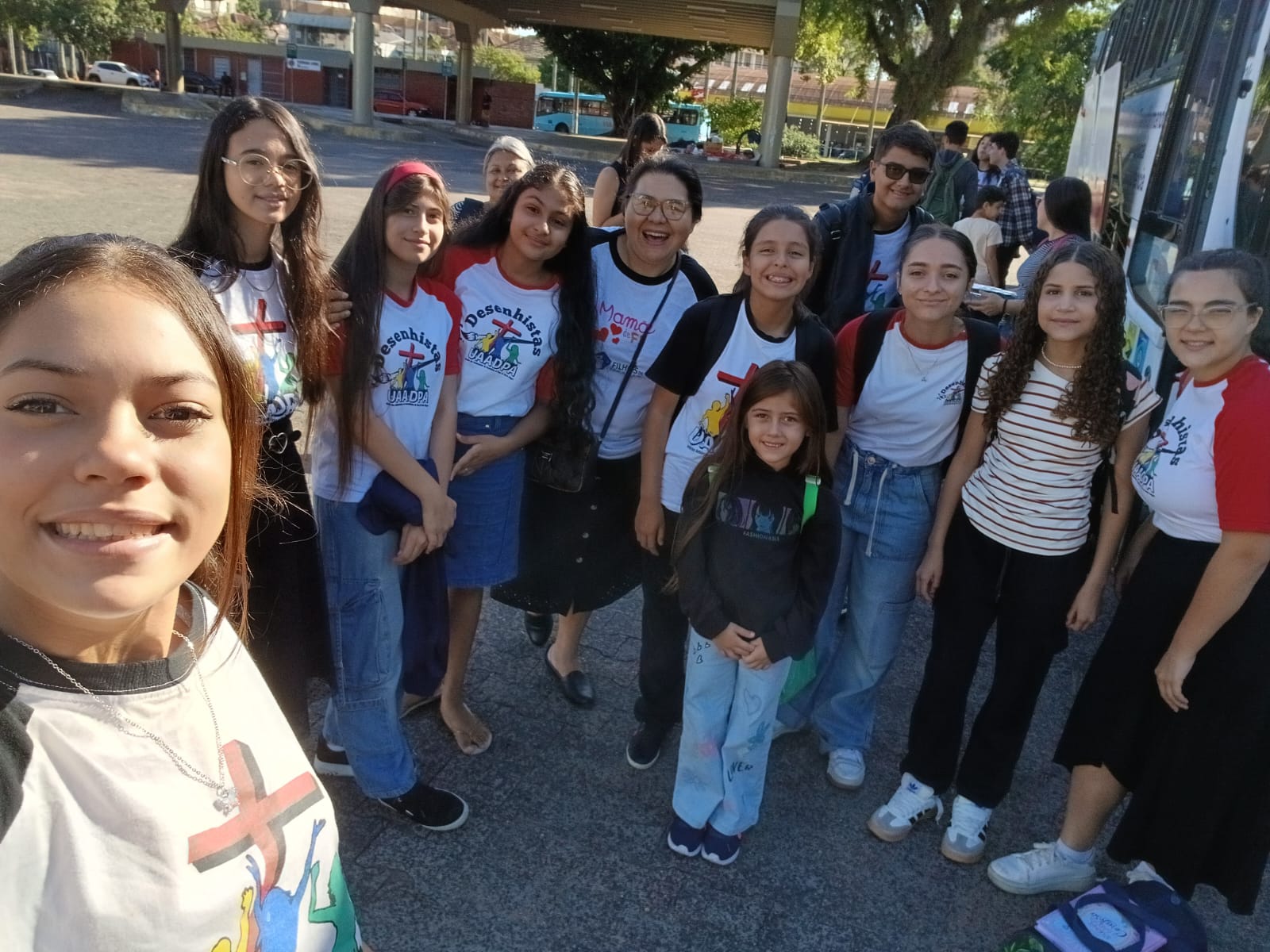 Dia Mundial do Desenhista: Adolescentes da UAADPA usam a arte para o Reino de Deus