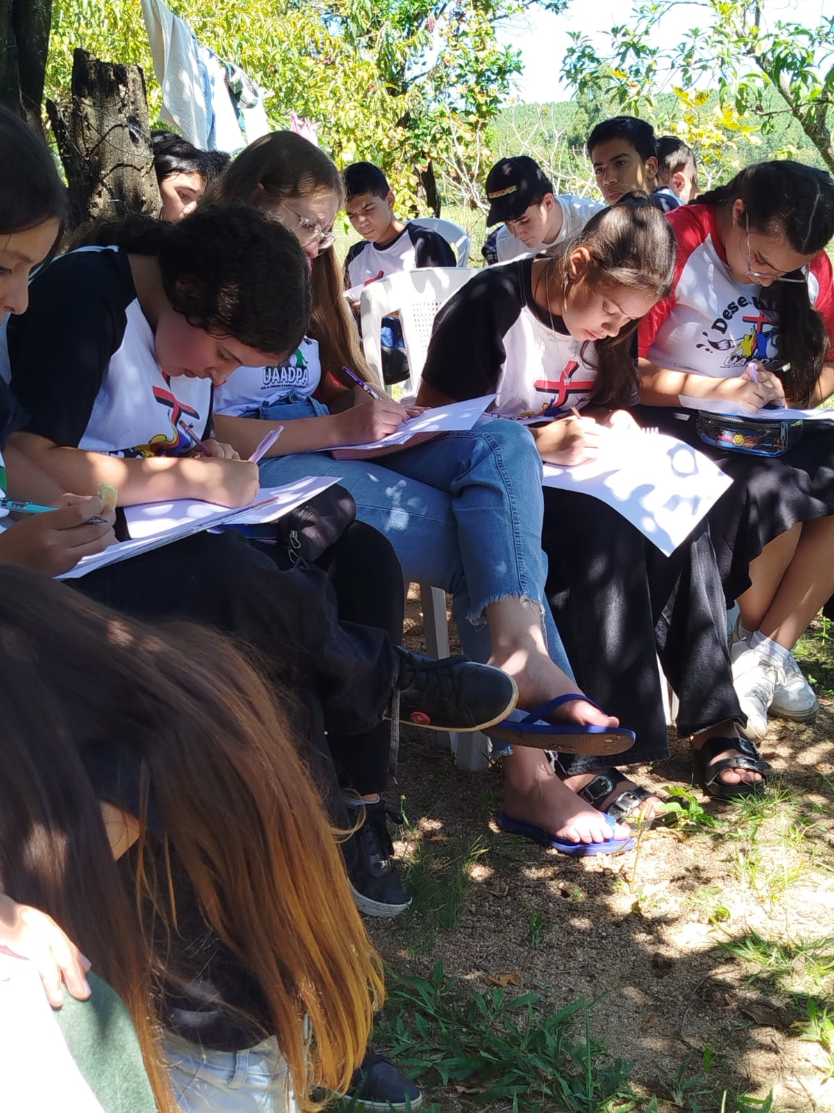 Dia Mundial do Desenhista: Adolescentes da UAADPA usam a arte para o Reino de Deus